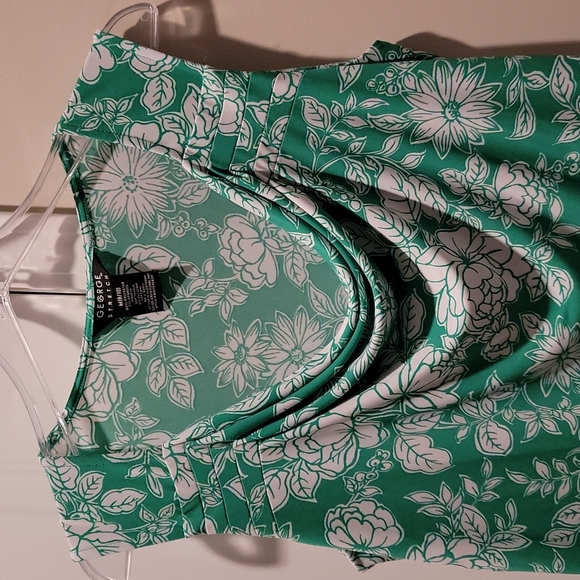 George green and white career top - Picture 2 of 3